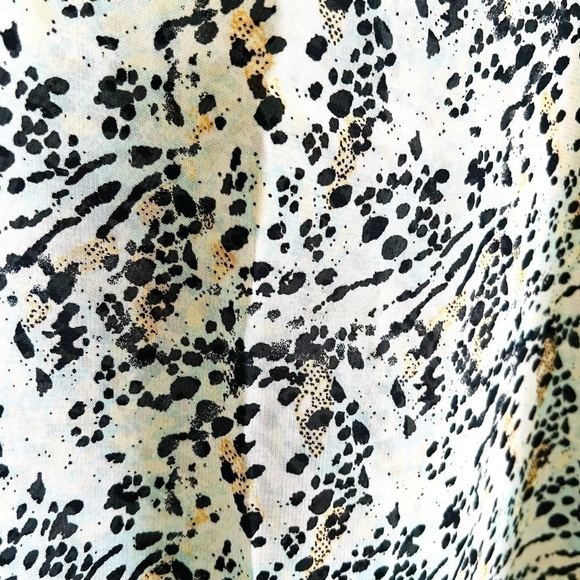 West Loop Animal Print Kimono Cover Up Boho Pom Pom Trim V Neck Sheer NWT OSFM - Picture 7 of 10